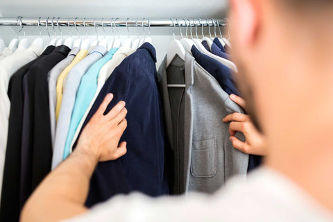 Gambar Tips Berpakaian dan Parfum Pria Untuk Kencan Pertama