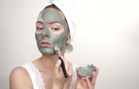 Gambar 5 Manfaat Masker Lumpur Jafra Mud Mask