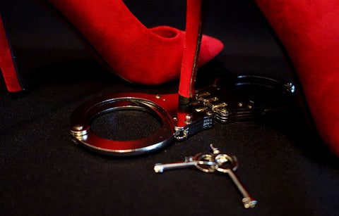 Gambar Amankah Melakukan BDSM saat Hamil?