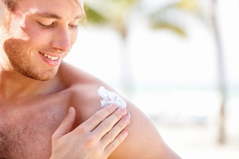 Gambar 6 Hal yang Harus Pria Lakukan Sebelum Pakai Sunblock