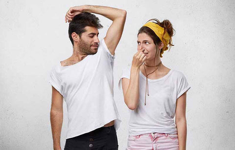 Gambar Bau Ketiak Bikin Si Dia Illfeel? Yuk, Cek Cara Mengatasinya di Sini!