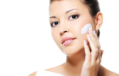 Gambar Fakta: Pakai Sunblock Terbukti Bikin Awet Muda Lho!