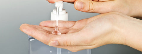 Gambar 10 Alasan Anda Perlu Pakai Lubricant Saat Berhubungan Intim