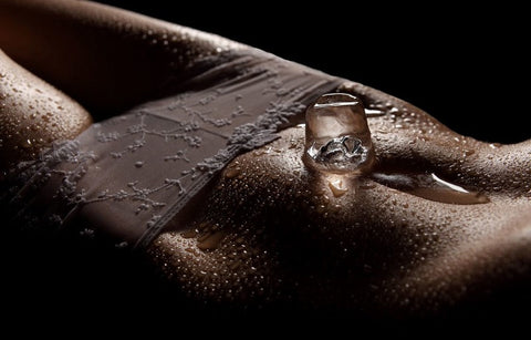 Gambar 3 Cara Gunakan Es Batu untuk Variasi Bercinta