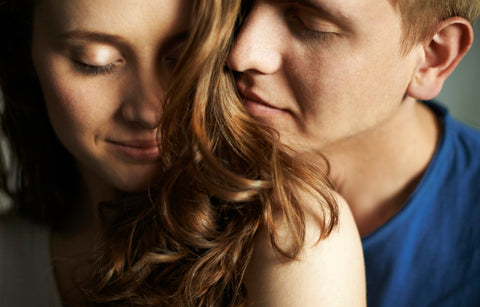 Gambar 5 Alasan Pria Menyukai Wanita yang Wangi