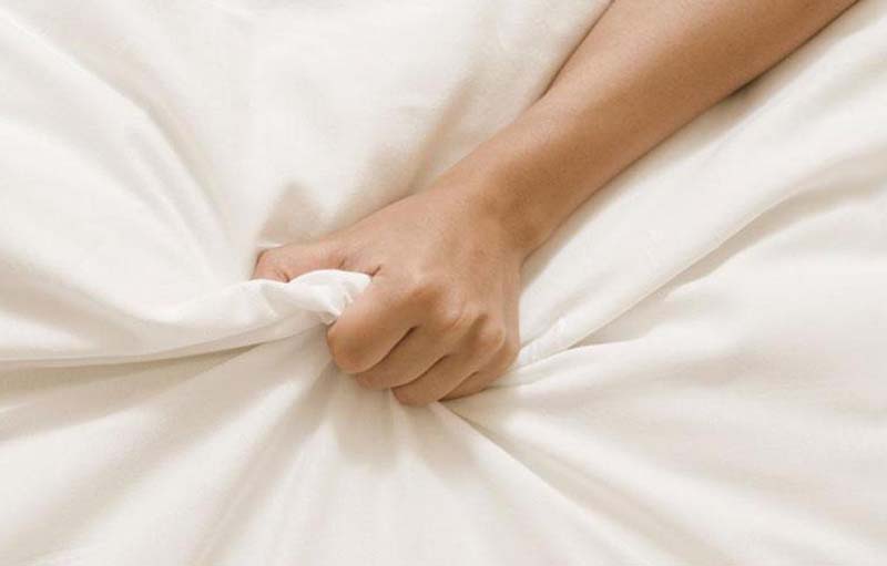 5 Posisi Seks yang Akan Mengguncang G-Spot Wanita