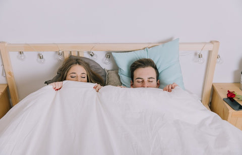 Gambar 7 Hal Sederhana yang Dianggap Hot oleh Pasangan