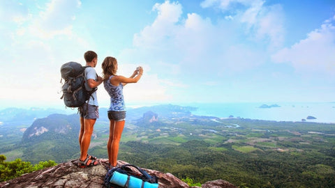 Gambar 8 Alasan Mengapa Traveling Bersama Pasangan itu Lebih Baik