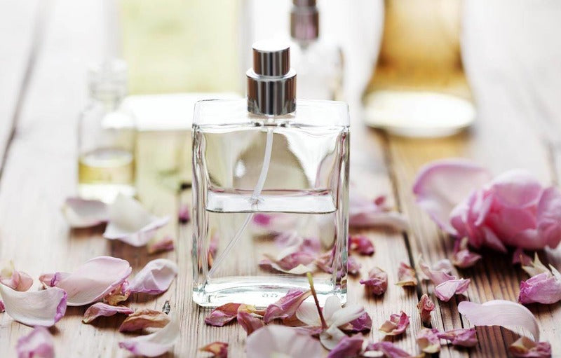 8 Bahan Parfum Teraneh