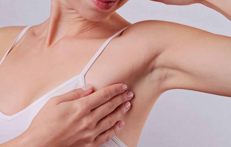 Ladies, Ini Dia 8 Cara Alami Mencerahkan Ketiak Anda!