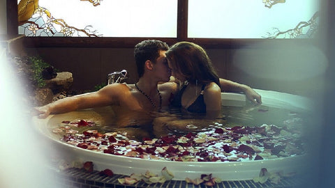 Gambar 9 Posisi Seks untuk Sesi Bercinta di Kamar Mandi