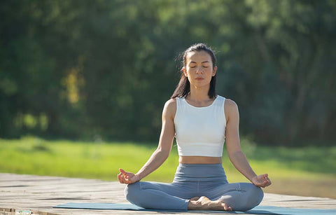 Gambar ASMARAKU TIPS: 6 Posisi Yoga untuk Mengurangi Kram Haid