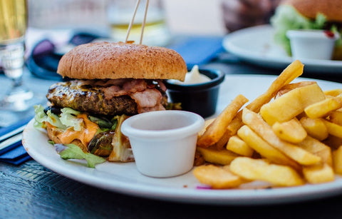 Gambar Awas 7 Makanan Ini Buat Jerawat Makin Parah!