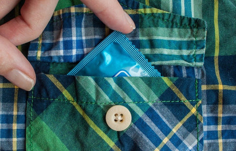 Gambar Awas, Jangan Lakukan Kesalahan Ini saat Menggunakan Kondom!