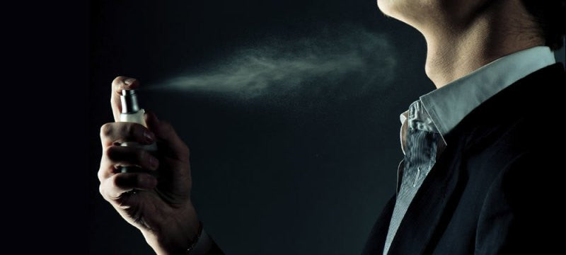 Begini Cara Terbaik Memakai Parfum Pria