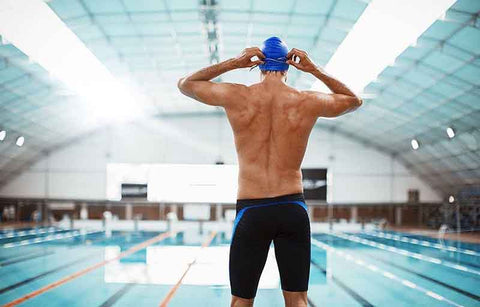 Gambar Gentlemen, Ini Dia Panduan Memilih Celana Renang yang Sesuai untuk Anda!