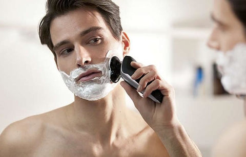 Gambar Guys, Kenali Waktu yang Tepat Buang Produk Grooming Anda!