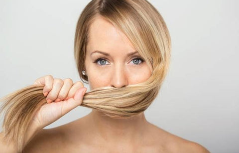 Gambar Hilangkan Bau Rambut Tak Sedap dengan 6 Bahan Ini