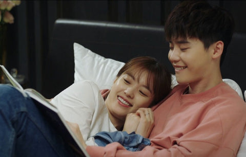 Gambar Honeymoon di Rumah? Bisa! Ini 7 Cara Merencanakannya