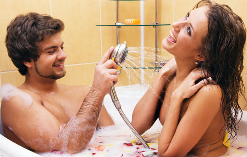 Ingin Bercinta di Kamar Mandi? Begini 6 Cara yang Benar
