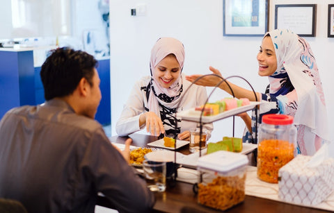 Gambar Jangan Lewatkan Sahur, Ini 5 Kerugiannya!