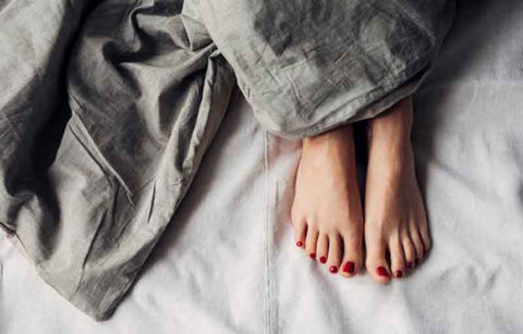 Gambar Keluar Darah setelah Berhubungan Intim, Normalkah?