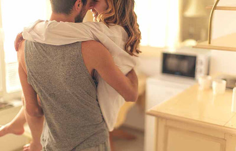 Gambar Lovers, Inilah 8 Makanan dan Minuman yang Harus Anda Hindari Sebelum Bercinta!