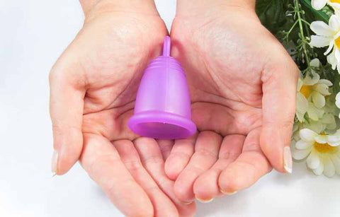 Gambar Menstrual Cup Tidak Terpasang Nyaman? Mungkin Ini Penyebabnya
