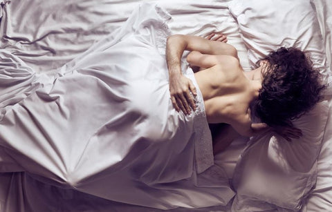 Gambar Panaskan Setiap Malam Layaknya Honeymoon dengan 6 Cara Ini