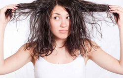 Rambut Lepek Tidak Sempat Keramas? Lakukan 4 Cara Jitu Ini!