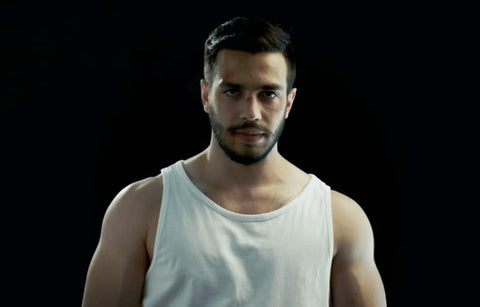 Gambar Seberapa Penting Menggunakan Kaos Dalam Pria?