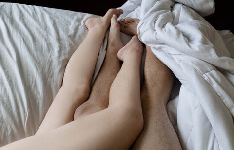 Gambar Sstt, Ini Dia 7 Rahasia Malam Pertama Tak Terlupakan