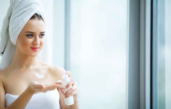 Ladies, Sudahkah Anda Menghindari 6 Kesalahan Melembapkan Kulit Ini?