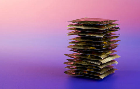 Gambar Ssst, Ternyata Kondom Alat Kontrasepsi yang Paling Ideal!