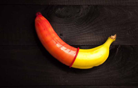 Gambar Tak Bisa Ereksi saat Pakai Kondom? Ini 5 Solusinya