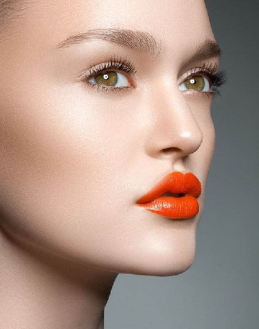 Gambar Tips Memakai Lipstik Purbasari Warna Orange (Tanpa Terlihat Aneh)