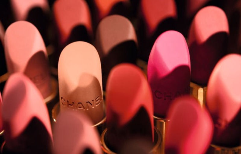 Tips Memilih Lipstik Sesuai Warna Kulit