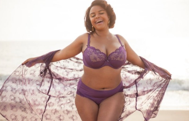 Trik Memilih Lingerie untuk Si Curvy
