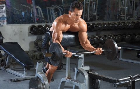 Gambar Waspada, 6 Gerakan Latihan Otot Ini Ternyata Berbahaya!