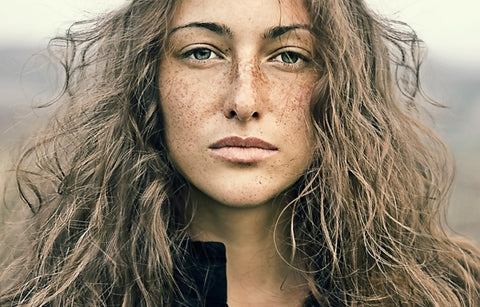 Gambar Waspada 6 Kebiasaan Ini Bisa Timbulkan Bintik Hitam Wajah Lho!