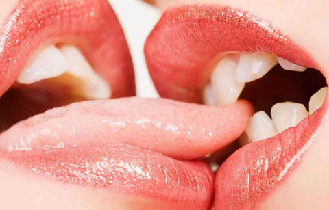 Gambar Wow, Sudahkah Anda Tahu 7 Fakta Tentang Berciuman Ini?