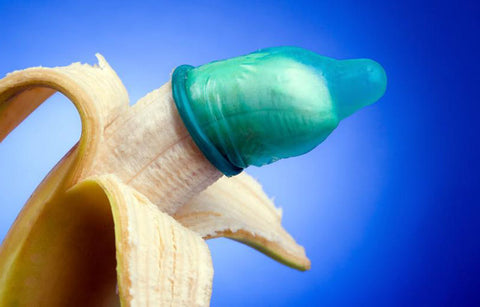 Gambar Yakin Ukuran Kondom Anda Sudah Pas? Coba Cek Cirinya di Sini