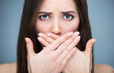 Gambar Risih Diganggu Bau Mulut? Simak 6 Tips untuk Menghilangkannya Di Sini!