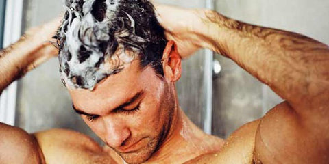 Gambar Cara Membersihkan Rambut Setelah Pakai Oil-Based Pomade