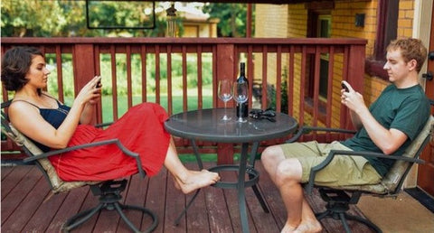 Gambar Jangan Biarkan Smartphone Mengganggu Hubungan Anda!