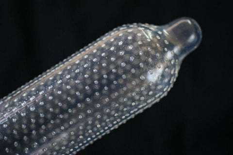 Gambar Benarkah Kondom Bergerigi Beri Kenikmatan Lebih untuk Wanita?