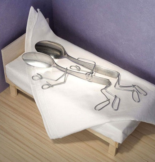 Coba Posisi Seks "Spooning" Malam Ini!