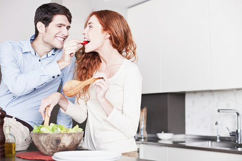 Gambar 11 Cara Mudah Bersikap Romantis pada Pasangan